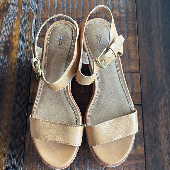 Frye RARE Wedge Platforms Ankle Strap Leather Tan gray red tan basket weave - Picture 16 of 17